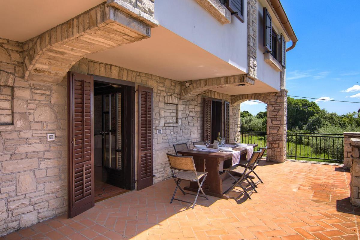 Holiday Home Kukurin Bale Luaran gambar